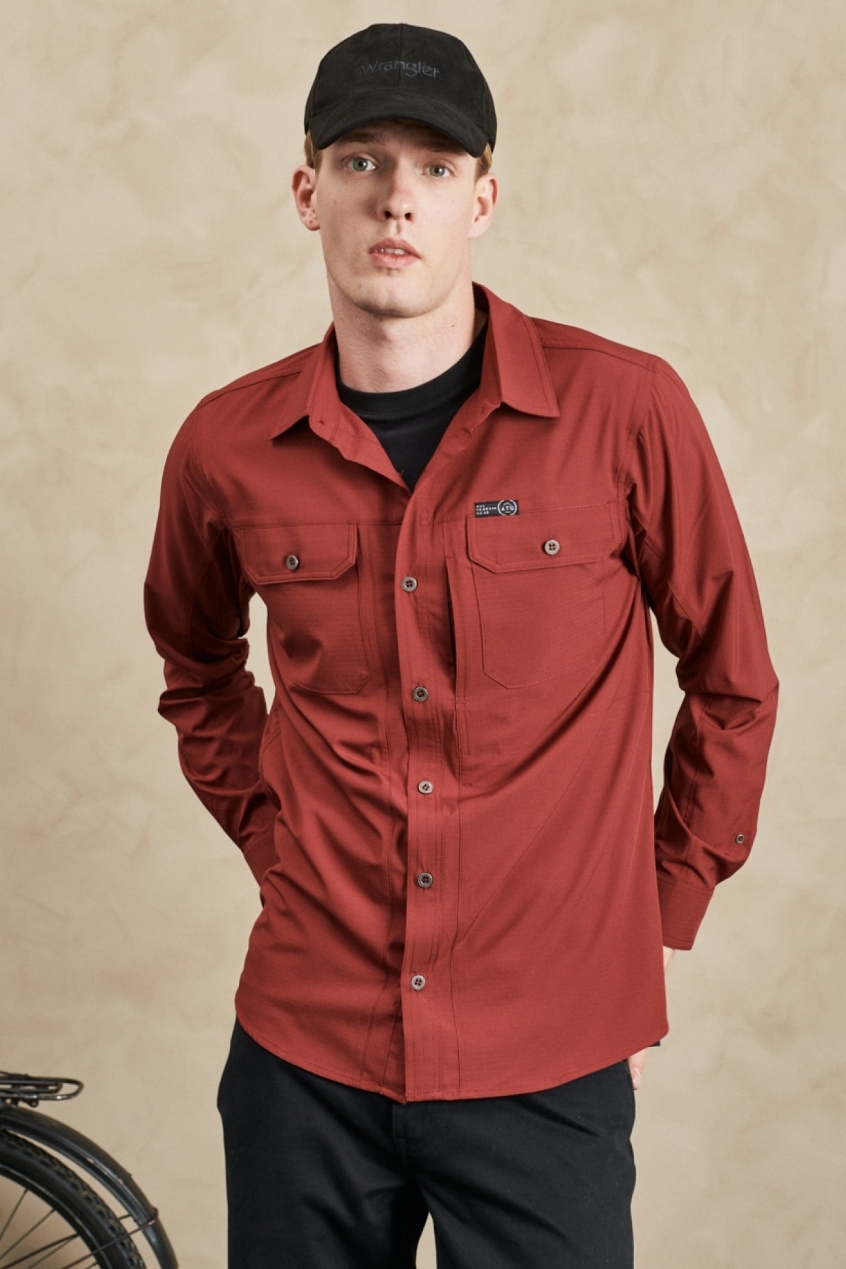 ALL TERRAIN GEAR -x- Wrangler All Terrain Gear Regular Fit Regular Cut Burgundy Langarmshirt für Herren - S