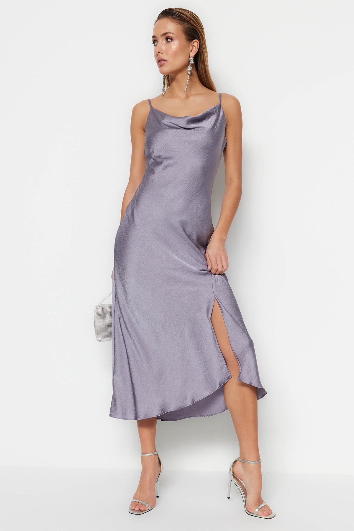 Trendyol Collection Abendkleid Aus Gewebtem Satin – Grau Gefüttert, Abendkleid für Damen - 38