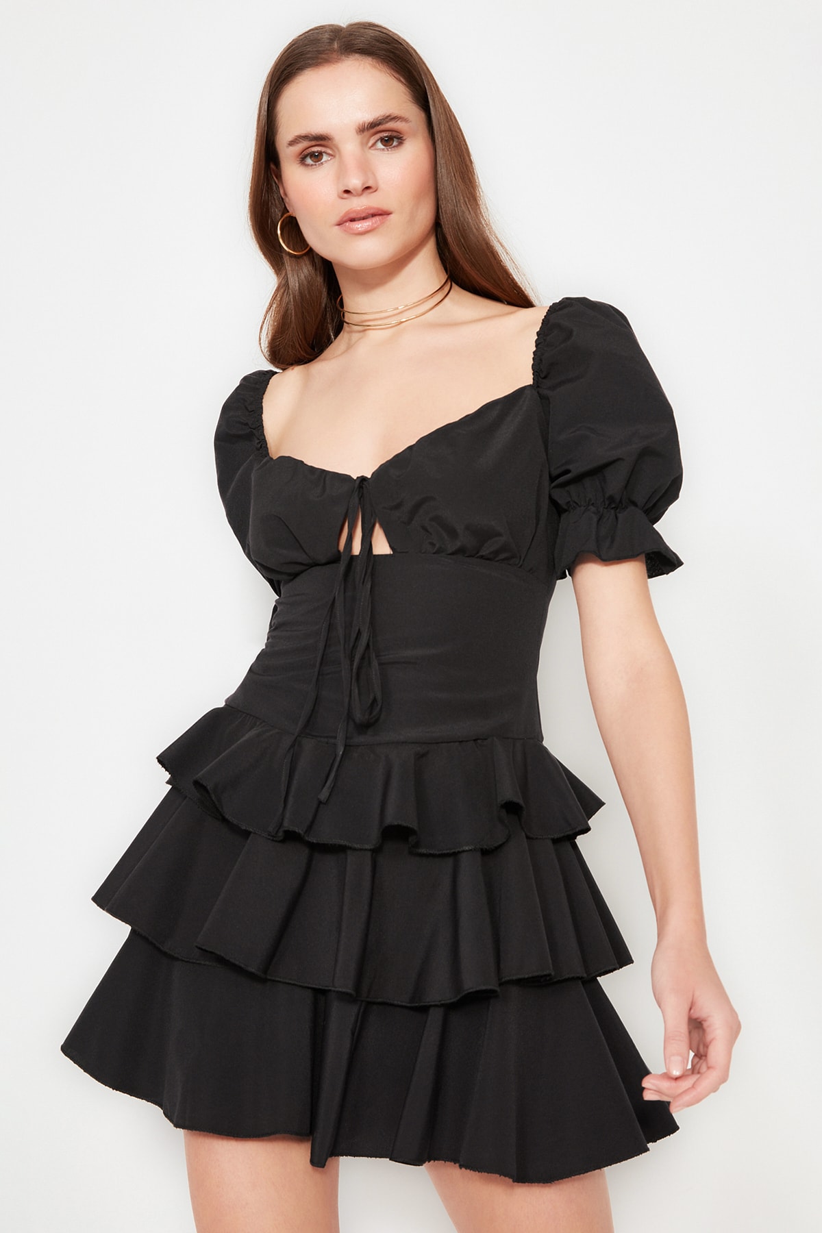 Trendyol Collection Schwarzes, Kurz Geschnittenes, Schickes Abendkleid Aus Gewebtem Popeline Mit Volants In A-linie / Mini-abendkleid Für Den Abschluss für Damen - 34