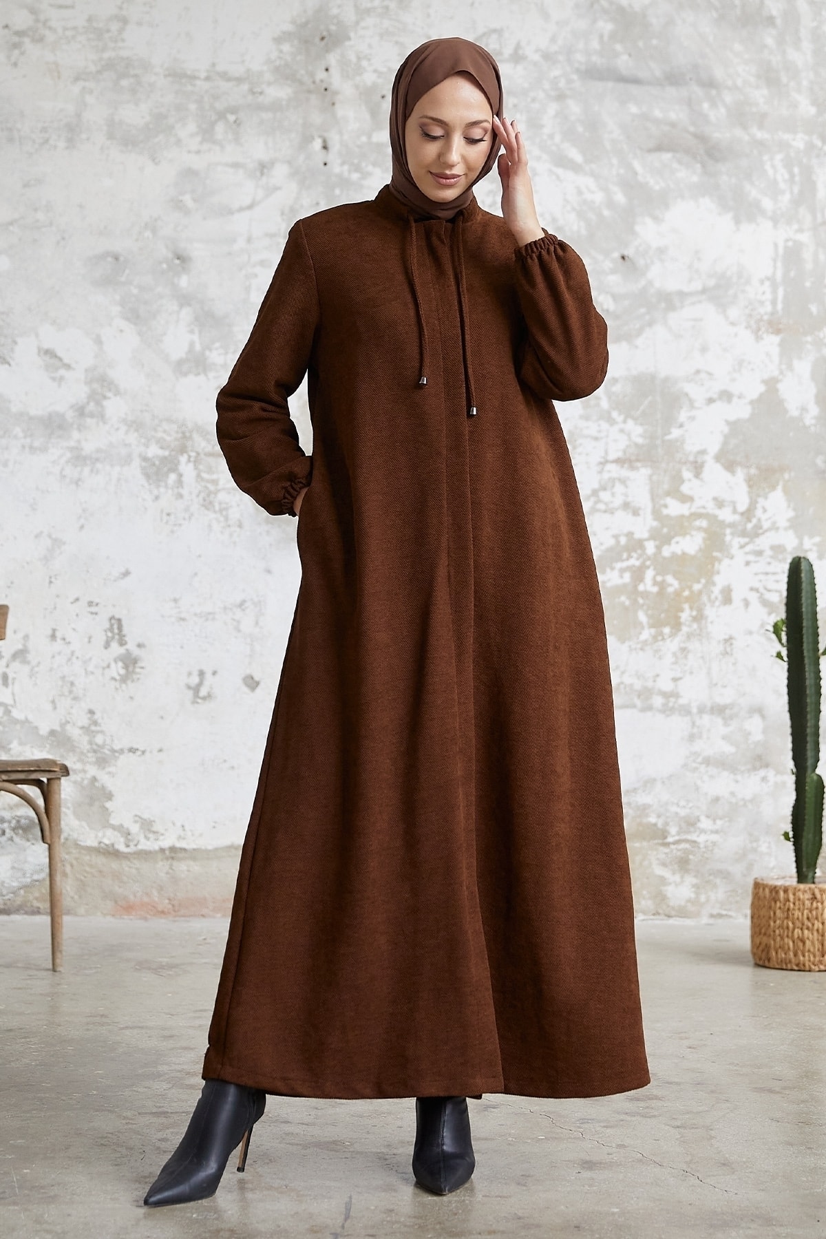 InStyle Levina Abaya Mit Verdeckter Knopfleiste – Hellbraun für Damen - 38