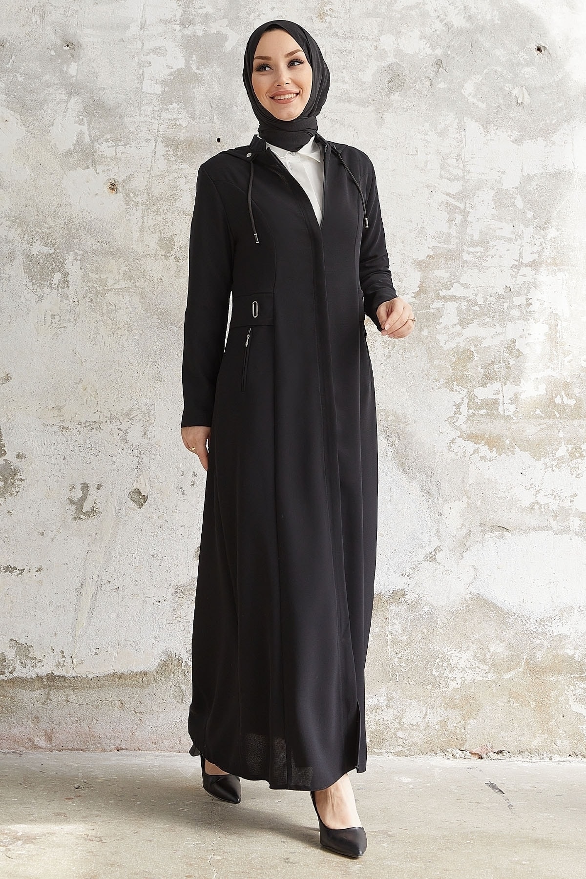 InStyle Elena Taille Detaillierte Kapuzen-abaya – Schwarz für Damen - 46