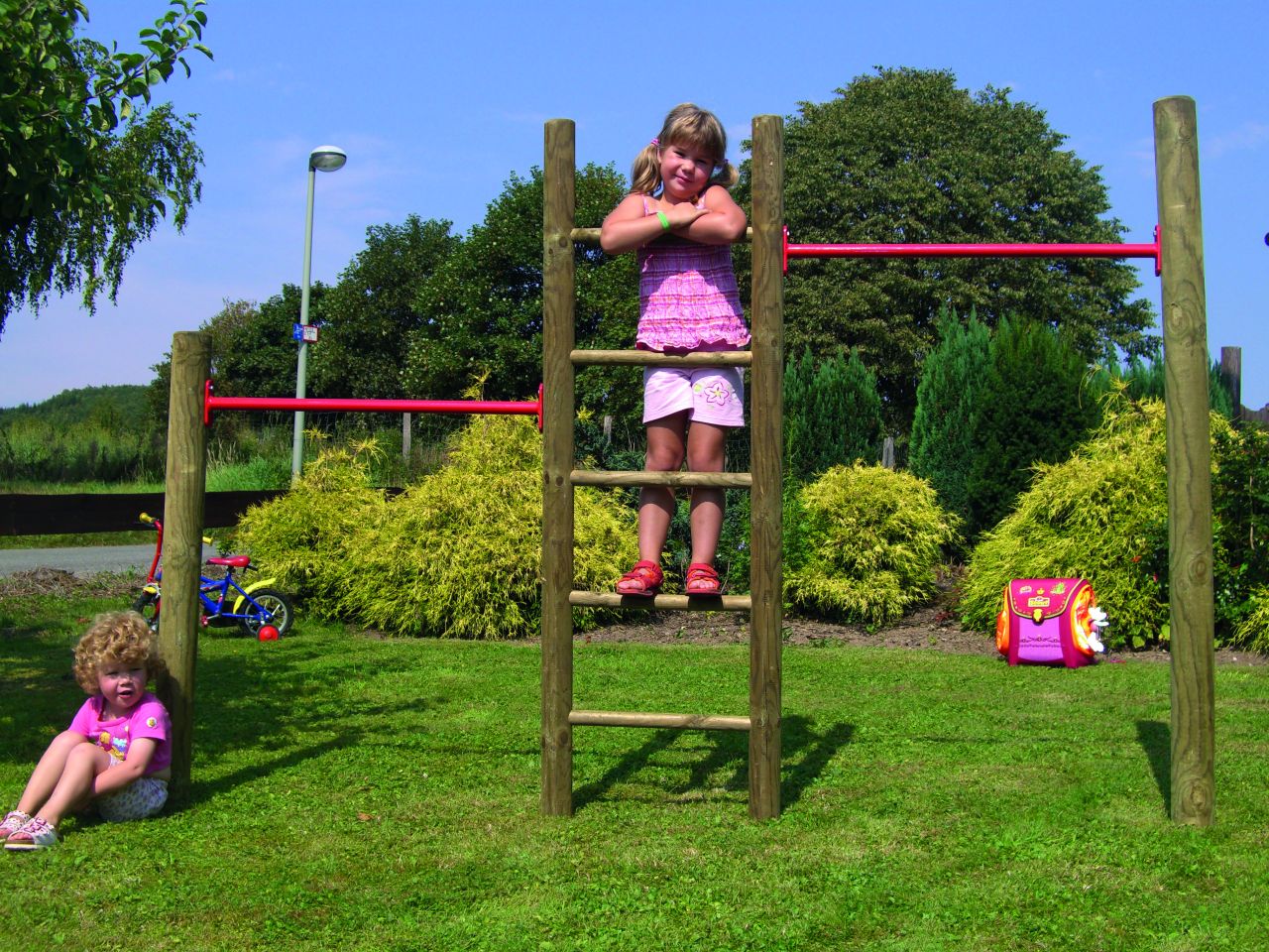 Kletterreck Maik aus Rundholz mit Leiter, 260 x 200 cm ''