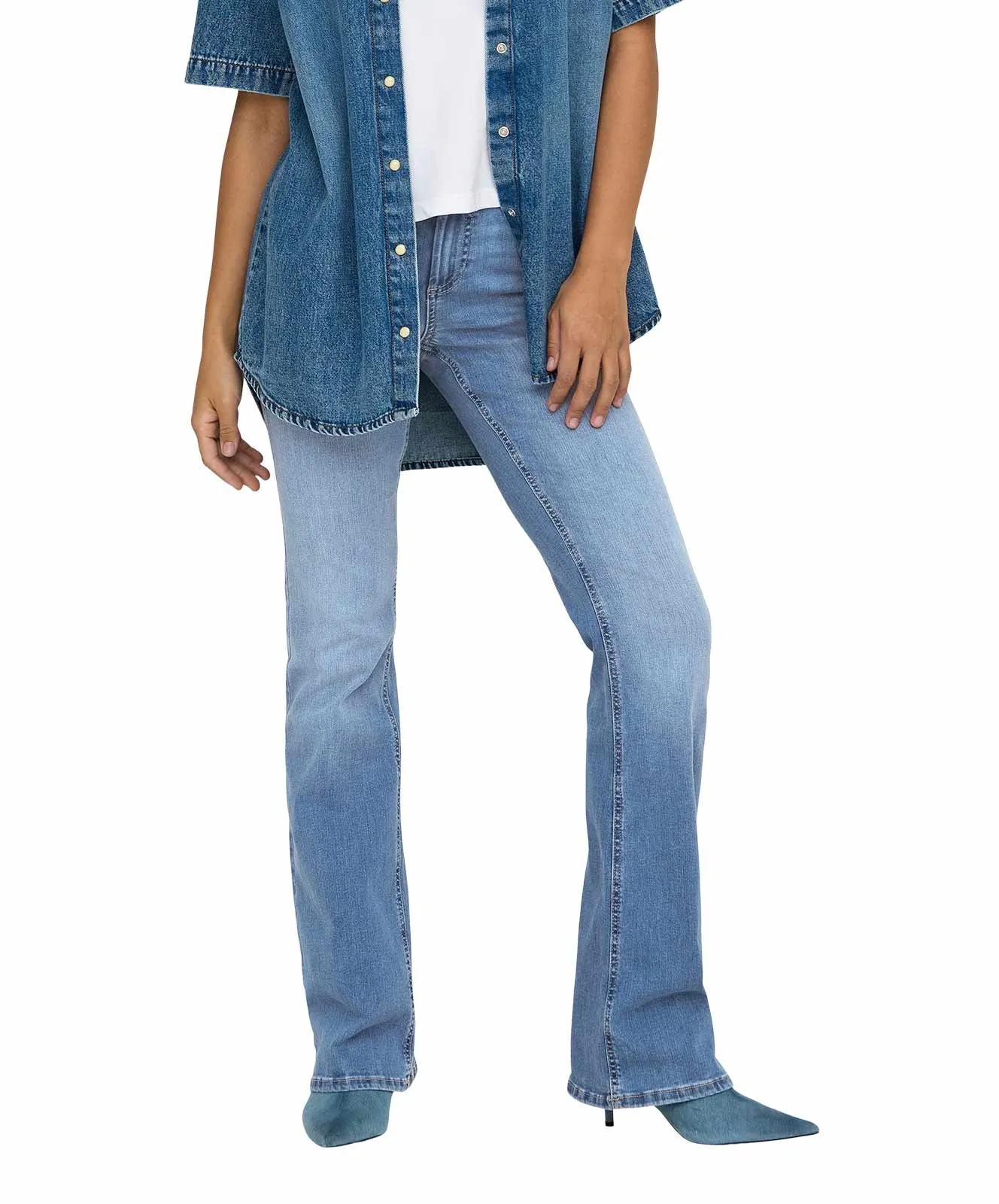 ONLY Blush Flared Jeans in Blau mit Taschen