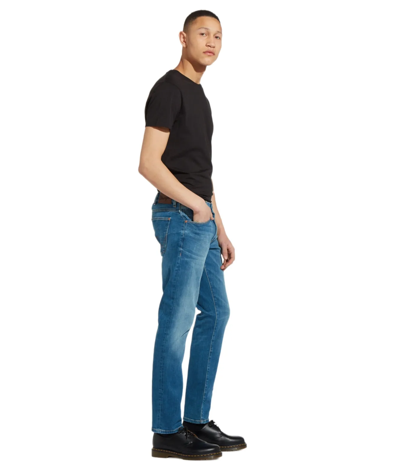 Wrangler Tapered Jeans Larsten in Far Green