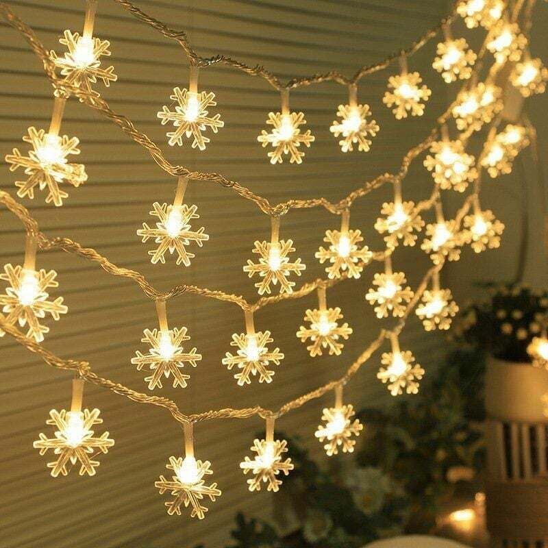 Weihnachtsbeleuchtung, batteriebetrieben, Schneeflocke, 5 m, 50 LEDs mit Fernbedienung, 8 Modi, wasserdichte Innen-/Außen-Lichterkette (warmweiß)