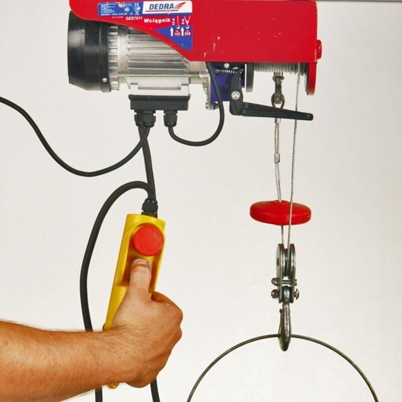 DEDRA Elektrische Seilwinde 1000W: 250/500 kg - Hebebühne für Werkstatt und Heimgebrauch