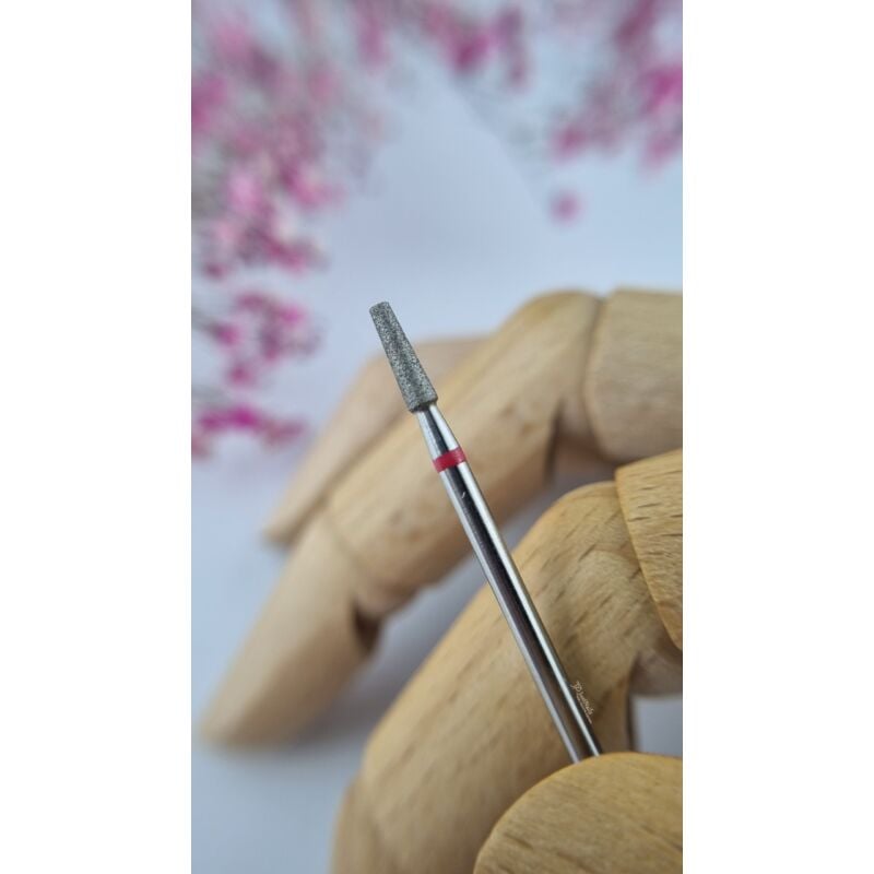 F110 – Roter Kegel (F)