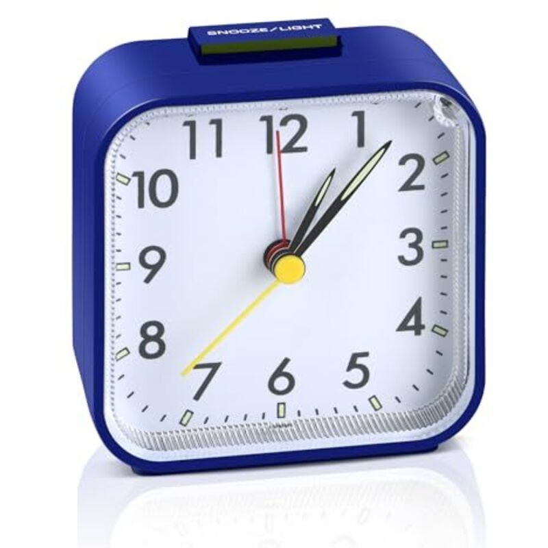 Leiser, nicht tickender analoger Reisewecker, tragbarer, leiser analoger Wecker, kleiner Wecker mit Licht und Schlummerfunktion, Morgenwecker für das