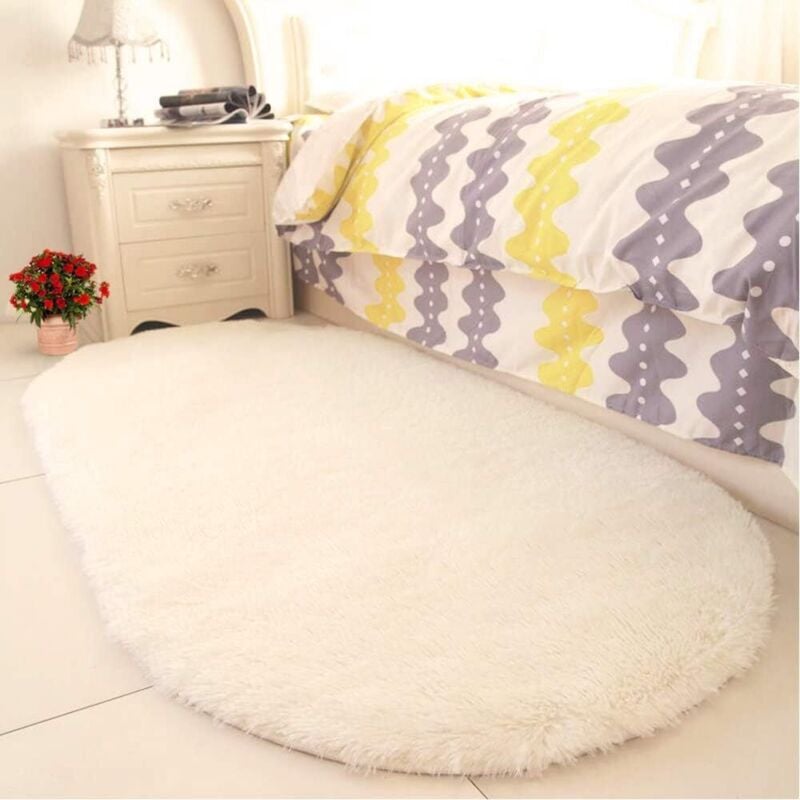 Flauschiger ovaler Teppich für Schlafzimmer und Wohnzimmer, süßer pelziger Teppich für Schlafzimmer und Schlafsaal, für Jungen und Mädchen,