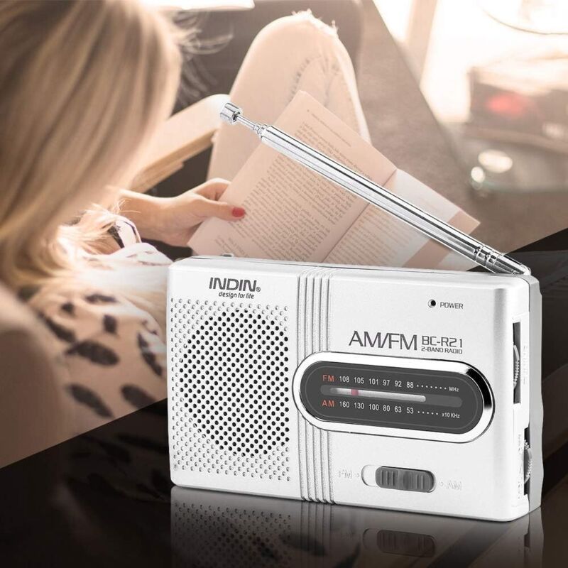 Tragbares AM/FM-Radio – Ein Mini-Radio mit ausziehbarer Antenne und Kopfhöreranschluss, Stereo-Lautsprecherempfänger und Musikplayer.