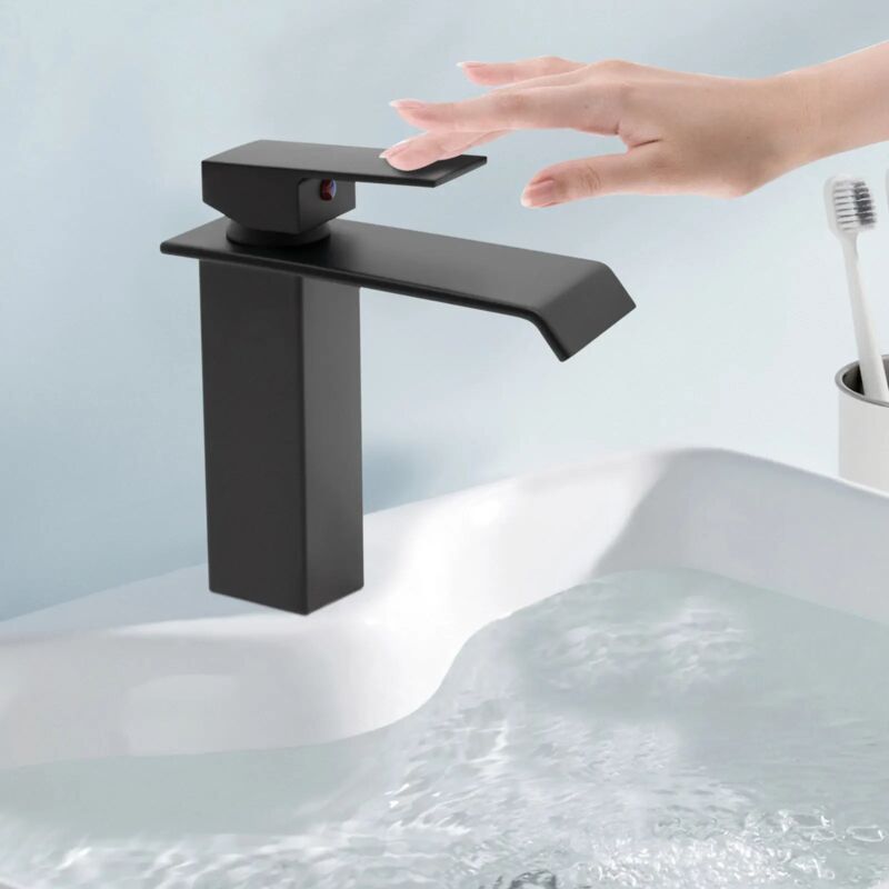 Wasserfall im Bad, Waschtisch-Mischbatterie mit Wasserfall für das Bad, Mischbatterie für das Bad mit Wasserfall-Auslauf, Hochdruck-Waschtischarmatur