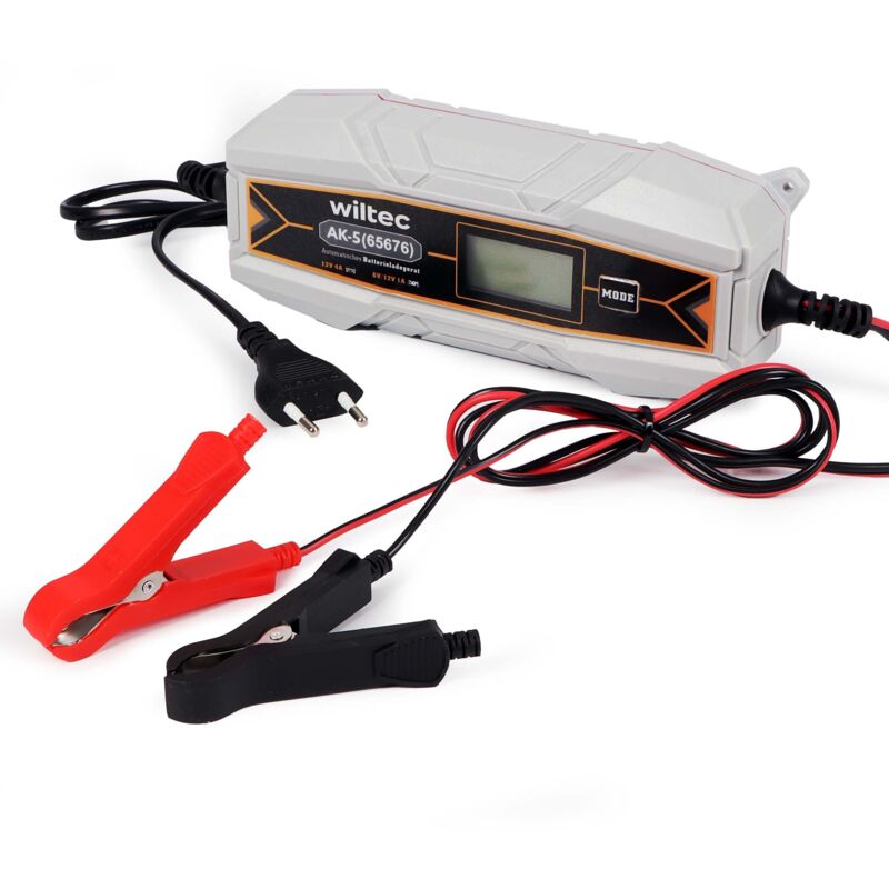 Wiltec Ladegerät 6-12 V, Batterieladegerät 4 A, 10-120 Ah für Autobatterie Kfz und Motorrad, intelligenter Lader mit Verpol-, Überlade- und