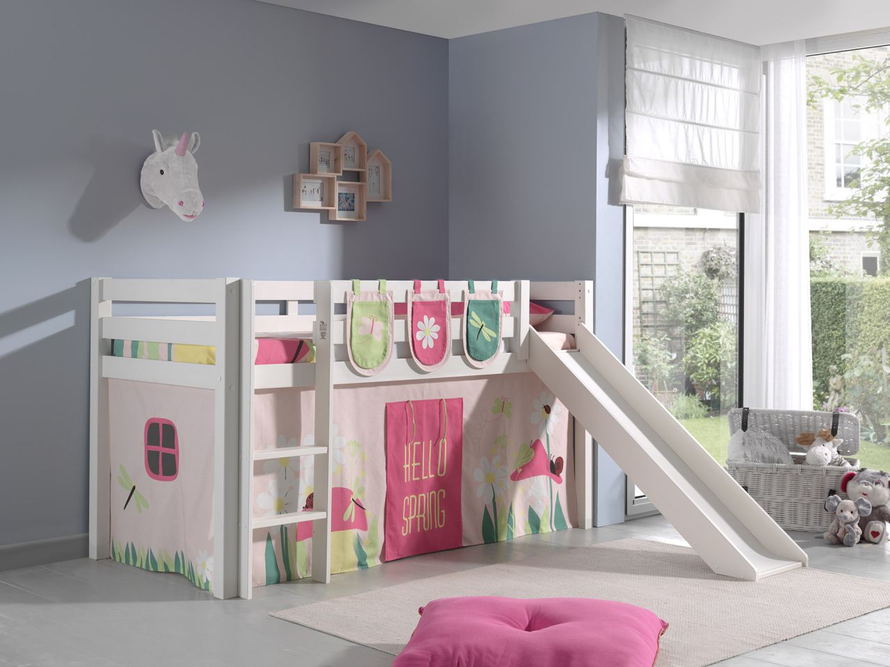 Vipack: 'PINO' Spielbett mit Rutsche Vorhang Taschen 'Spring' Kiefer massiv Weiß