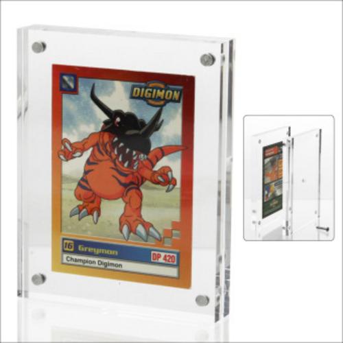 Hochwertiger Acryl-Rahmen für Fotos, Sammelkarten etc.mit edlen, praktischen Magneten auch mit rückseitiger Bohrung und somit ist eine Wandaufhängung möglich.