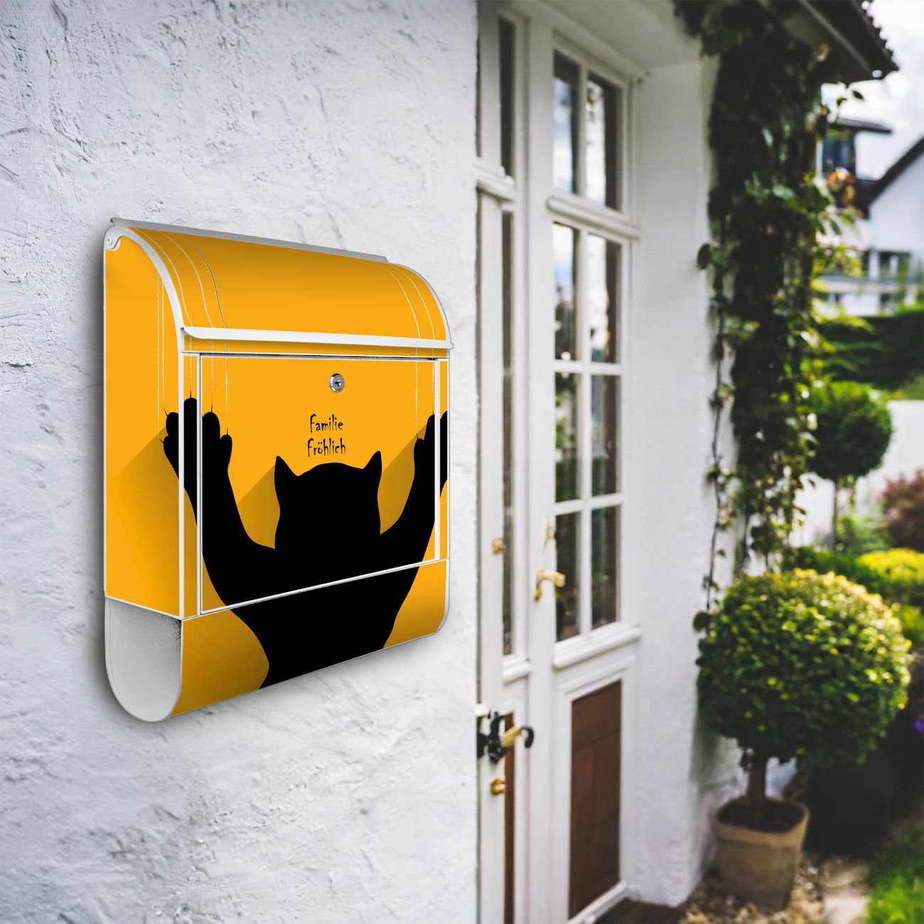 banjado Briefkasten weiß mit Hausnummer und Motiv WT Scratch 38x47x13cm - mit Zeitungsfach pulverbeschichtet - 2 Schlüssel, Montageanleitung