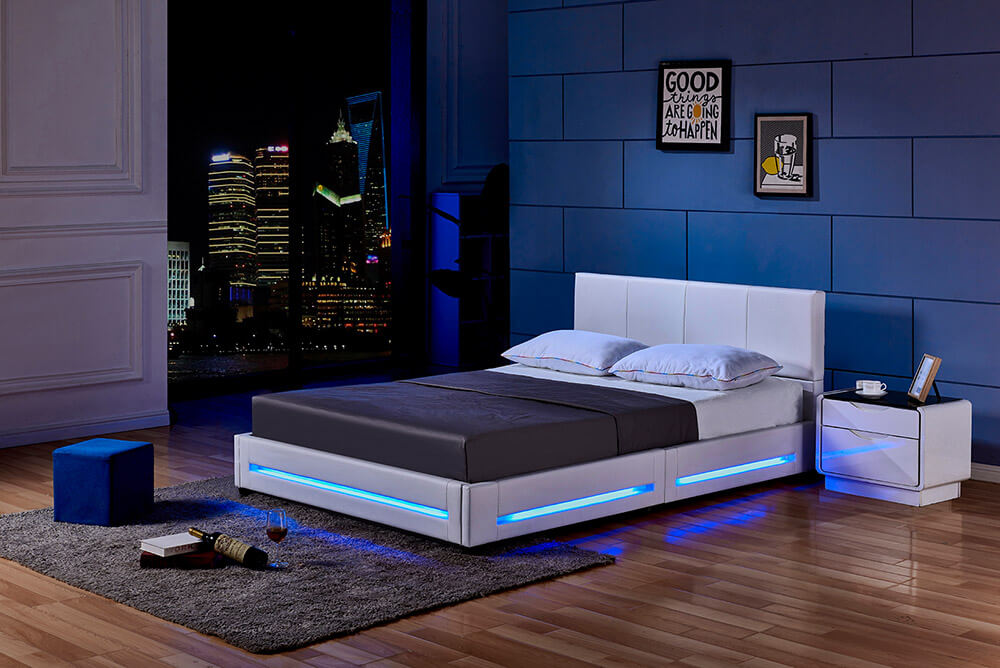 Home Deluxe LED Bett ASTEROID mit Matratze - Weiß, 140 x 200 cm, mit Matratze