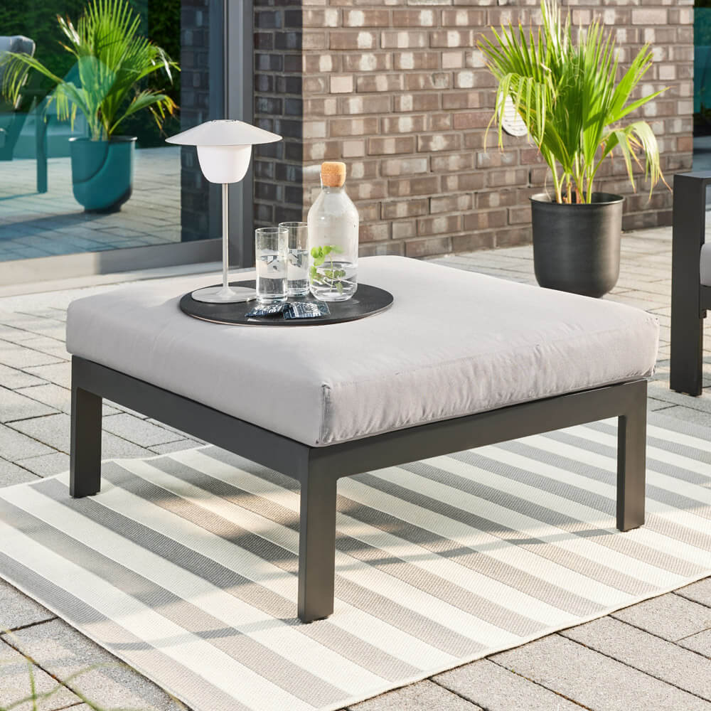 Home Deluxe Gartenlounge Aluminium RIO - - Schwarz, Größe: XS - bestehend aus 1x Hocker - inkl. Kissen I Gartensitzgruppe Lounge Set Balkonmöbel