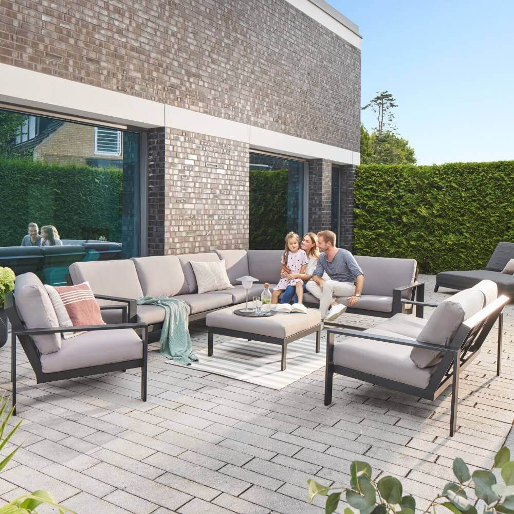 Home Deluxe Gartenlounge Aluminium RIO - - Schwarz, Größe: XXL - bestehend aus 1x Hocker, 1x Sessel 1x Sofa, 1x Sofa L-Form - inkl. Kissen I Gartensitzgruppe Lounge Set Balkonmöbel