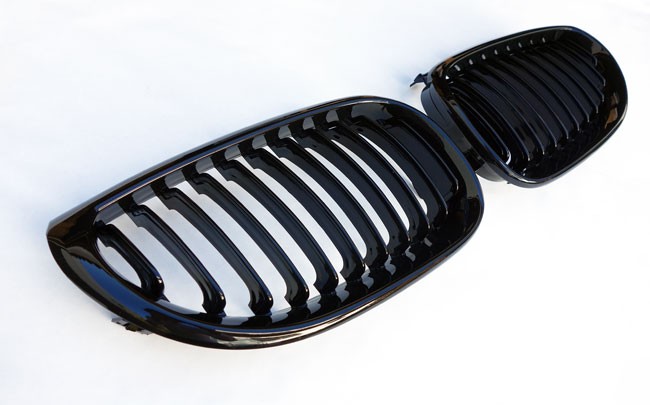 PREMIUM Kühlergrill Sport Grill Gitter Schwarz Glanz für BMW E60 E61
