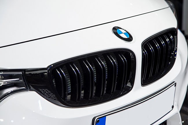 Für BMW F30 F31 PREMIUM Kühlergrill Sport Grill Gitter Schwarz in Glanz