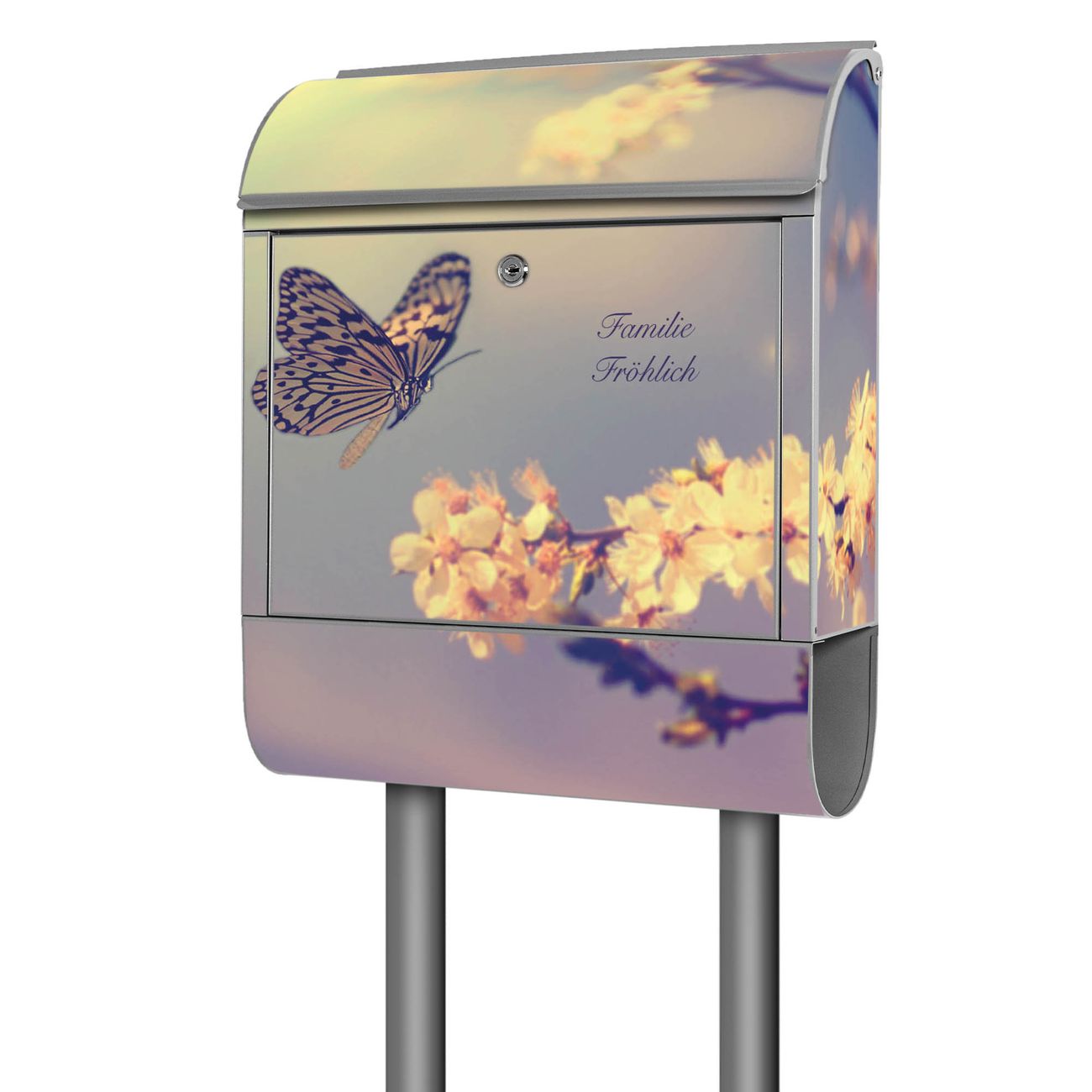 banjado Briefkasten freistehend modern mit Motiv Tag Im Mai 38x161,5x16cm mit Zeitungsfach pulverbeschichtet, 2 Schlüssel, Montageanleitung