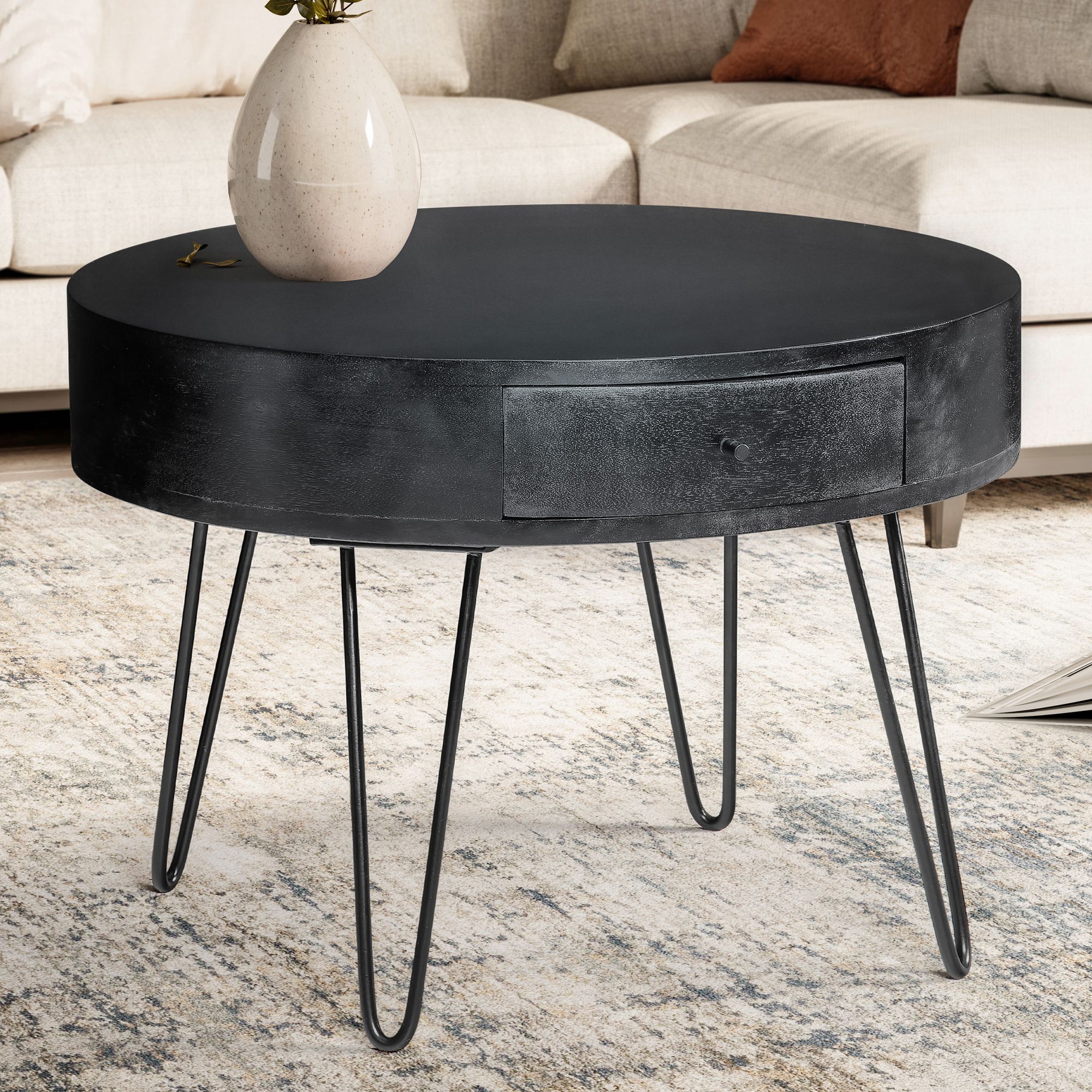 FineBuy Couchtisch Mango Massivholz Schwarz rund Ø 60 cm – Wohnzimmertisch mit Schublade & schwarzen Hairpin Beinen | Retro Design Holztisch handgefertigt