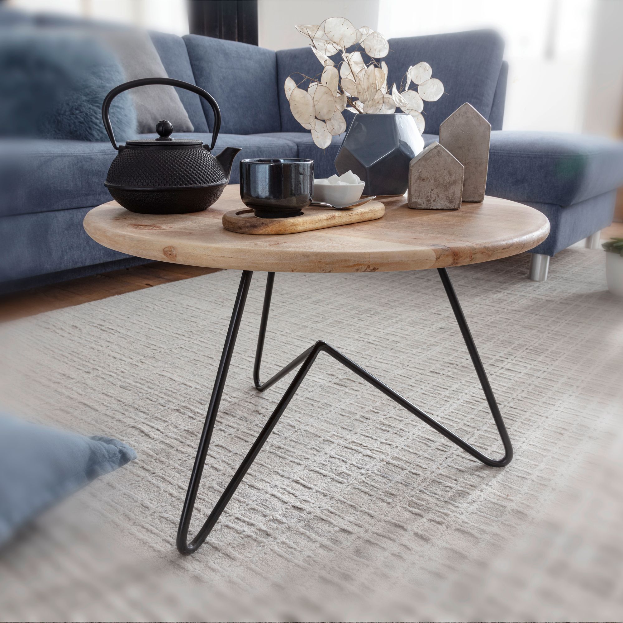 FineBuy Couchtisch Akazie Massivholz rund 60 cm · Wohnzimmertisch mit Metallgestell im modernen Design · Handgefertigt · Natur Look & Industrial Stil