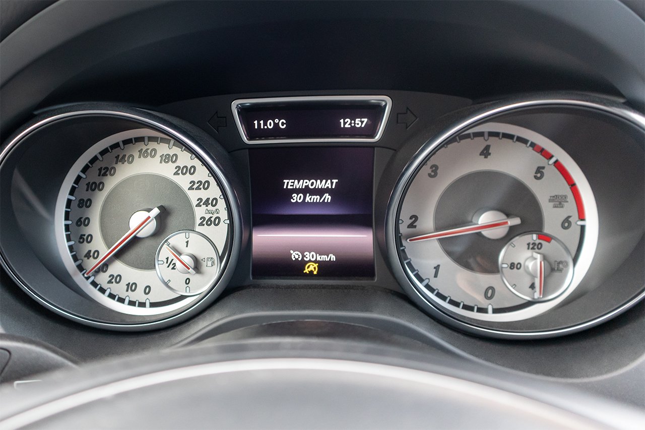 Original Kufatec Komplettset Tempomat Kabelbaum GRA mit Limiter Code 440 + Codier Dongle für Mercedes CLA C117