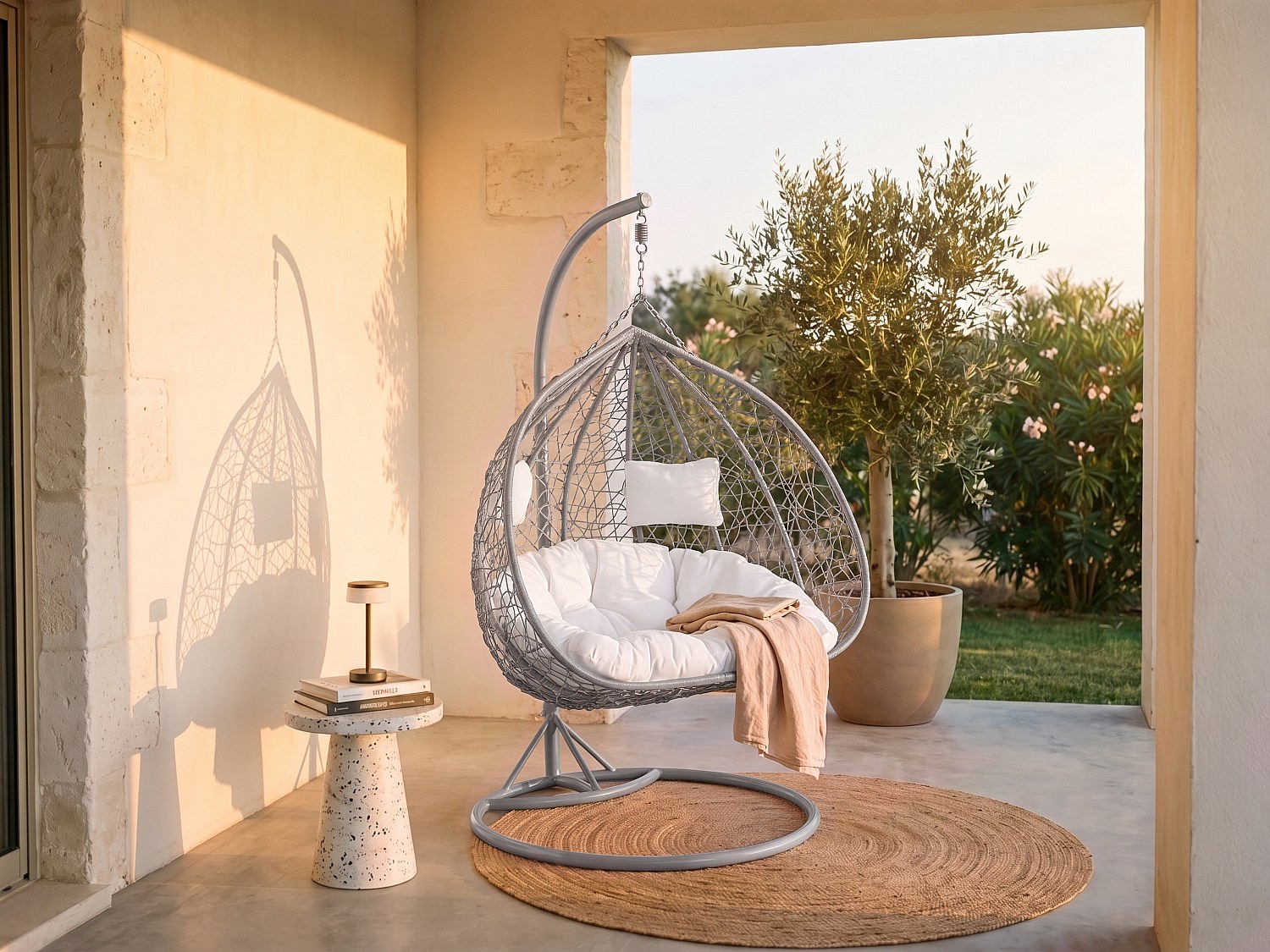 Hängesessel 2-Sitzer Polyrattan - Grau mit weißen Kissen - CAYAMBE von MYLIA