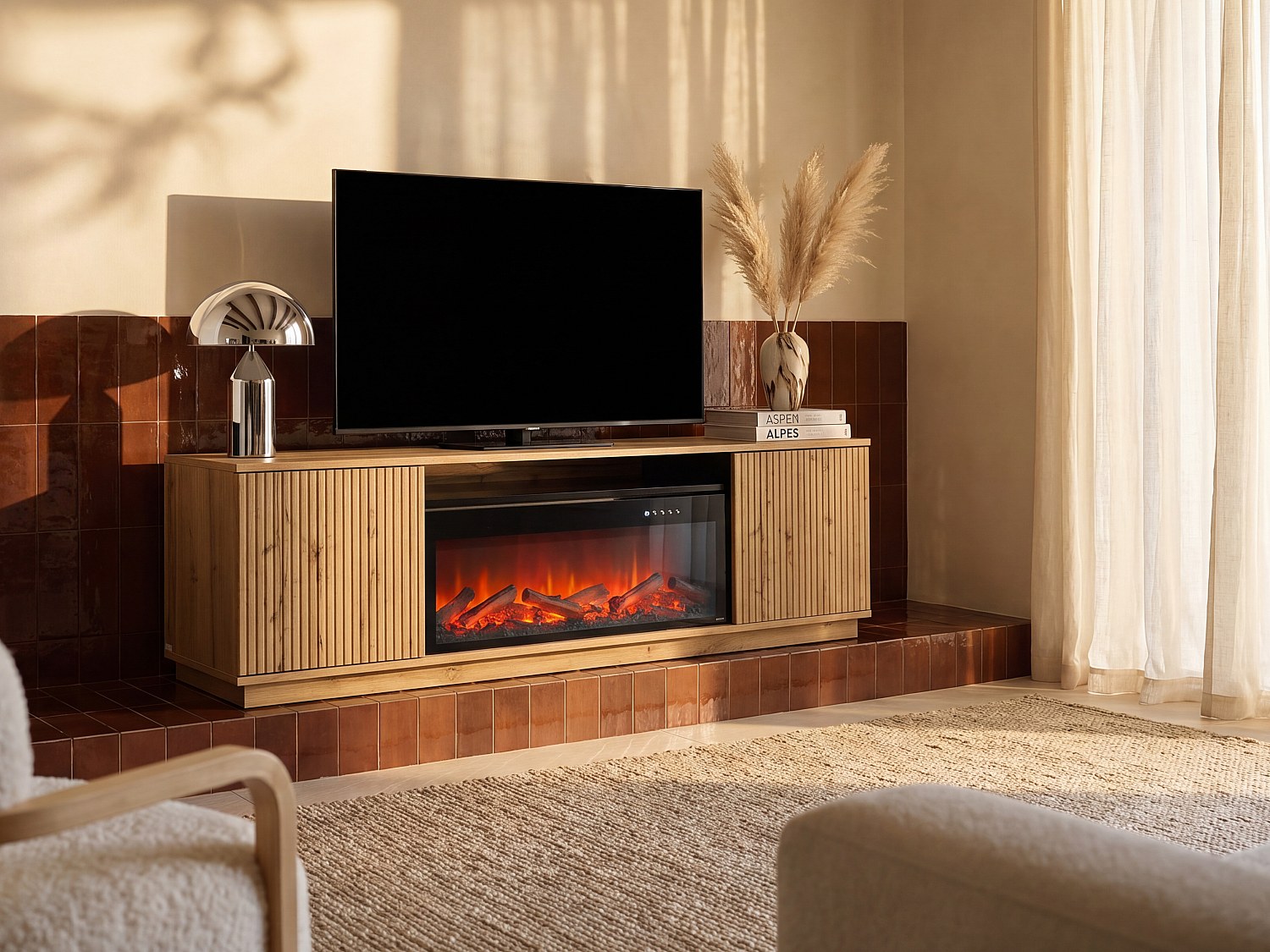 TV-Möbel mit 2 Türen - MDF - Mit LED-Kamin-Optik - Holzfarben & Schwarz - YEVINA