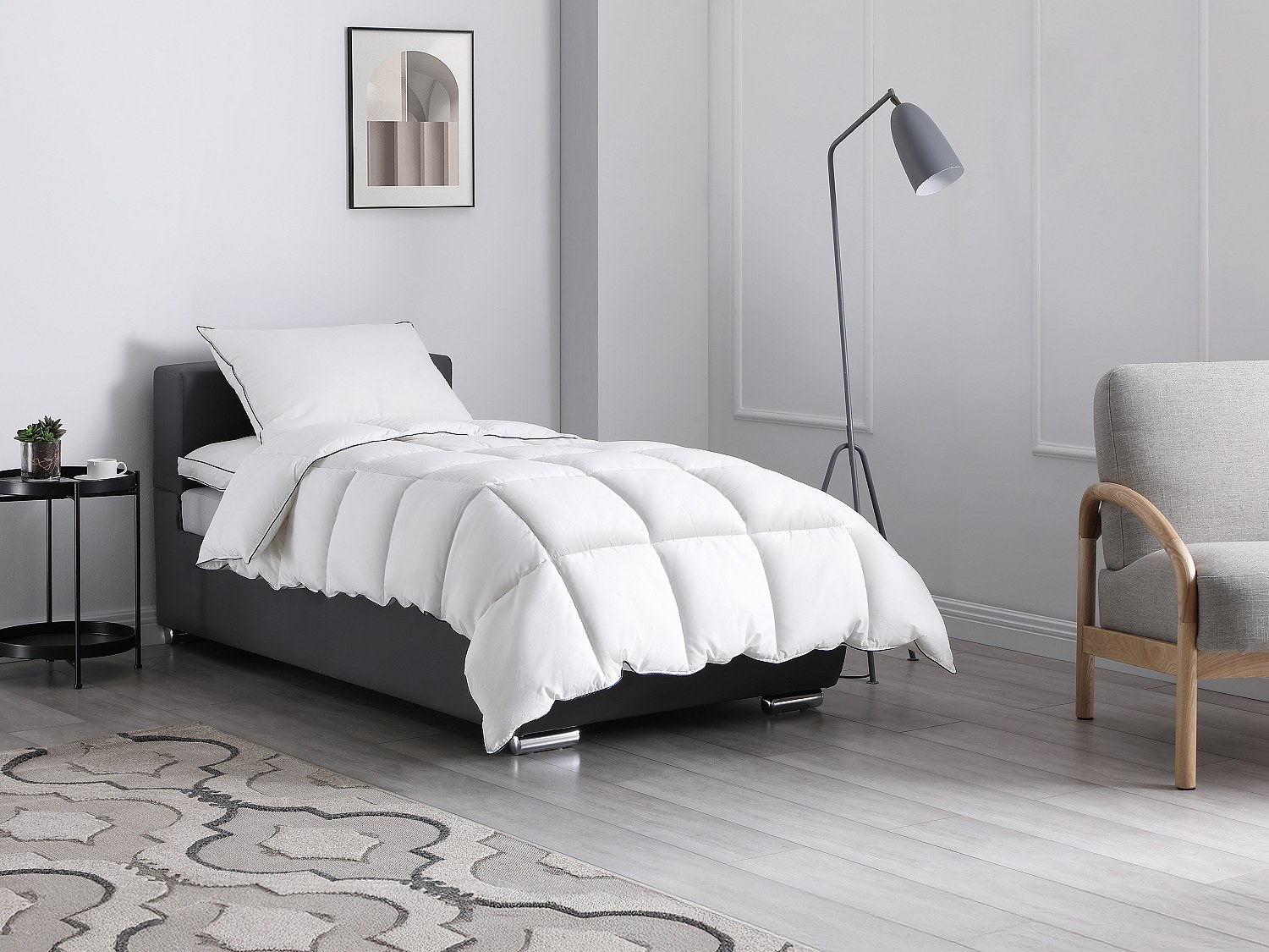 Kinder Anti-Milben-Bettdecke - 140 x 200 cm - Satinbezug 120 Fäden/cm² - Füllung 300 g/m² - Weiß mit blauer Ziernaht - PRESTIGIA von Palacio