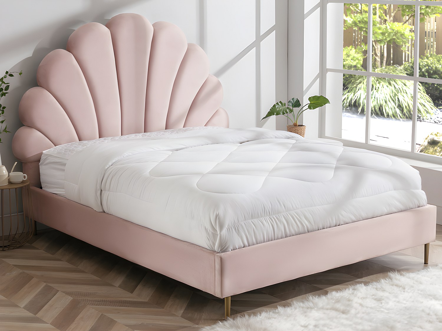 Bett mit Kopfteil in Muschelform + Matratze - 160 x 200 cm - Samt - Rosa - LIVAYA