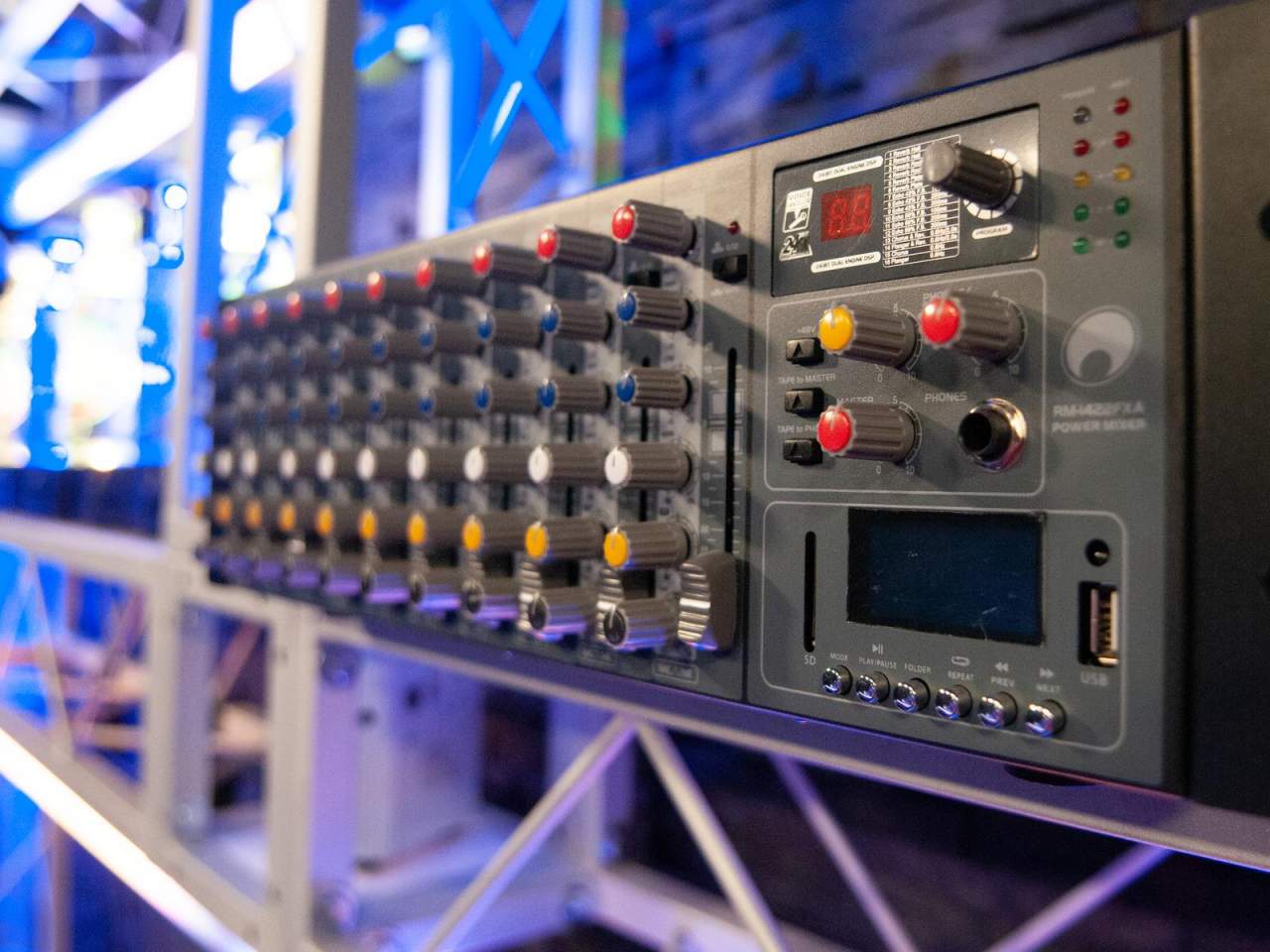 OMNITRONIC RM-1422FXA USB Rack-Power-Mixer