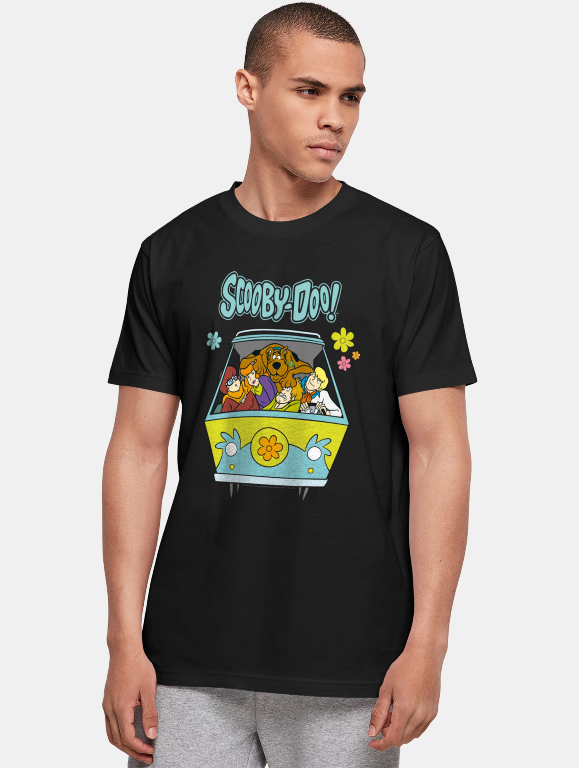 Absolute Cult Scooby Doo - Mystery Machine Group Basic T-Shirt
