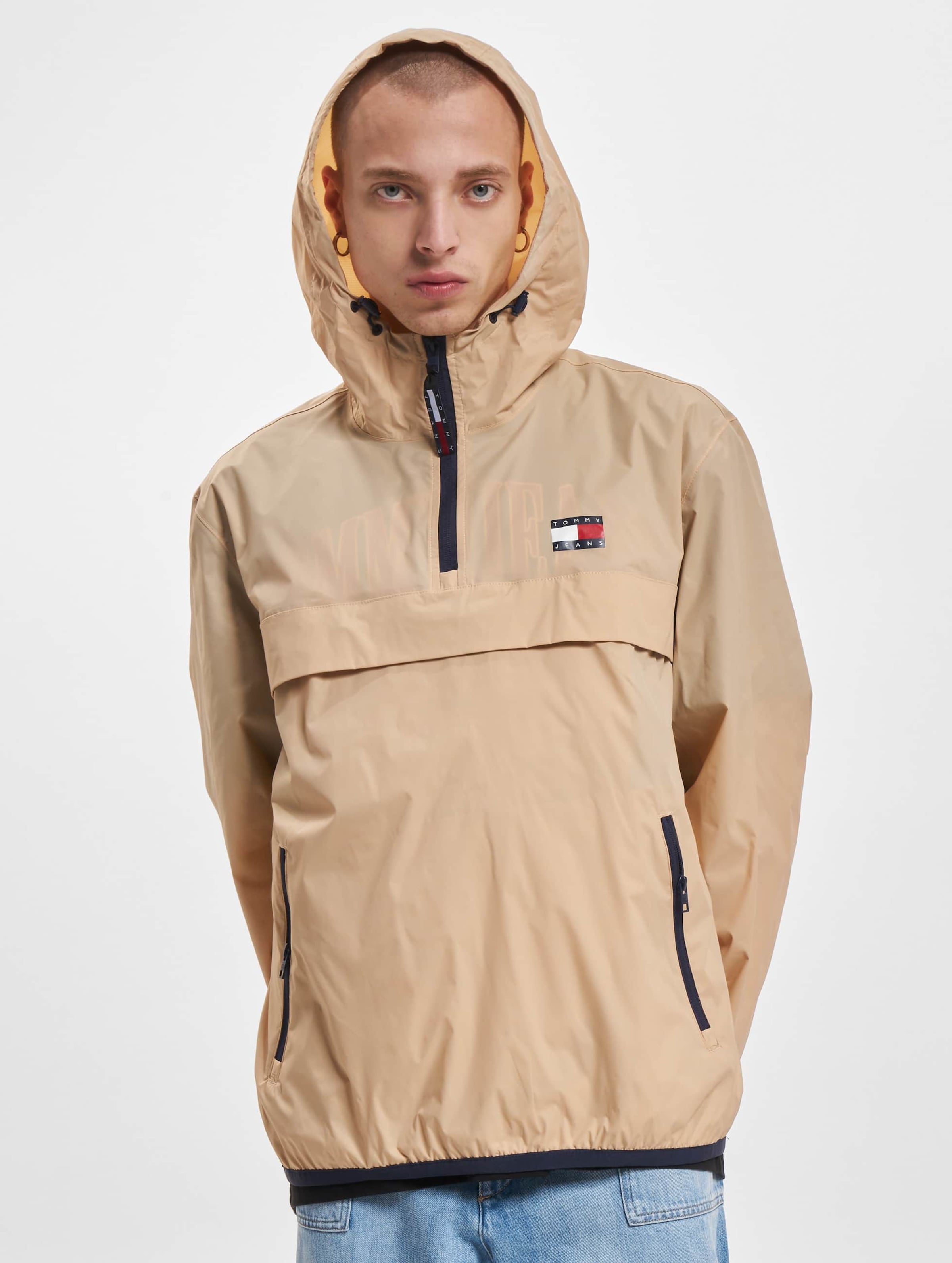 Tommy Jeans Pckable Tech Chicago Popover Windbreaker