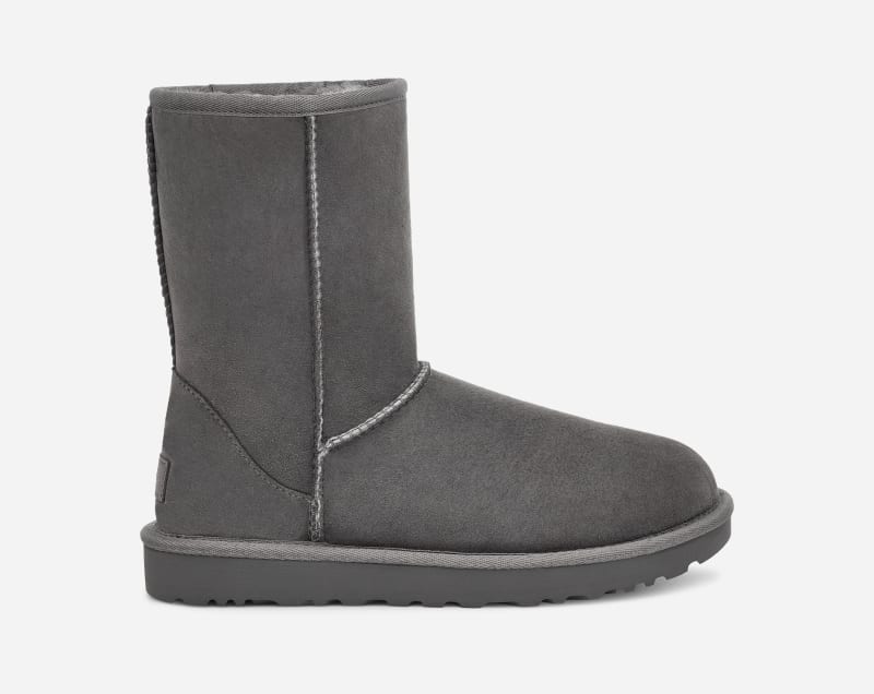 UGG® Classic Short II Boot für Damen | UGG® EU in Grey, Größe 36, Schaffell