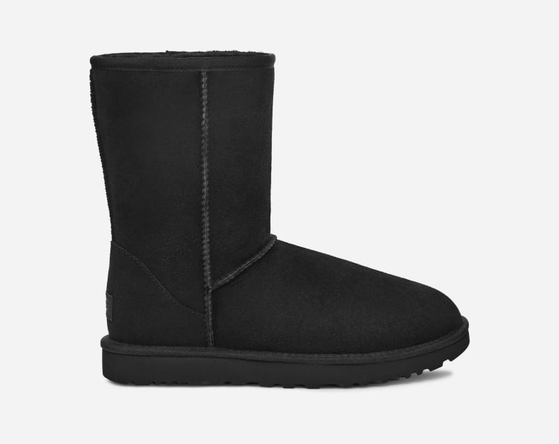 UGG® Classic Short II Boot für Damen | UGG® EU in Black, Größe 36, Schaffell