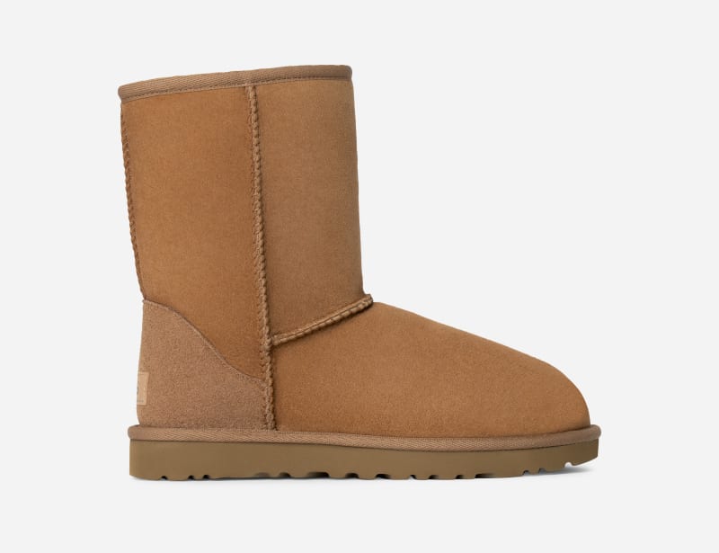 UGG® Classic Short II Boot für Damen | UGG® EU in Brown, Größe 36, Schaffell