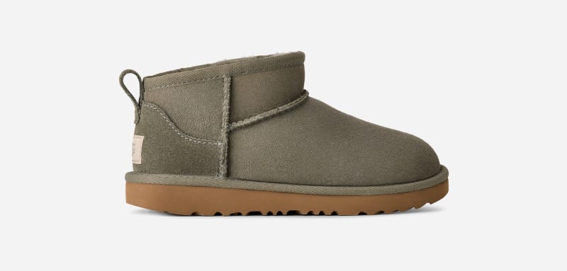 UGG® Classic Ultra Mini Boot für Kinder | UGG® EU in Green, Größe 32.5, Twinface