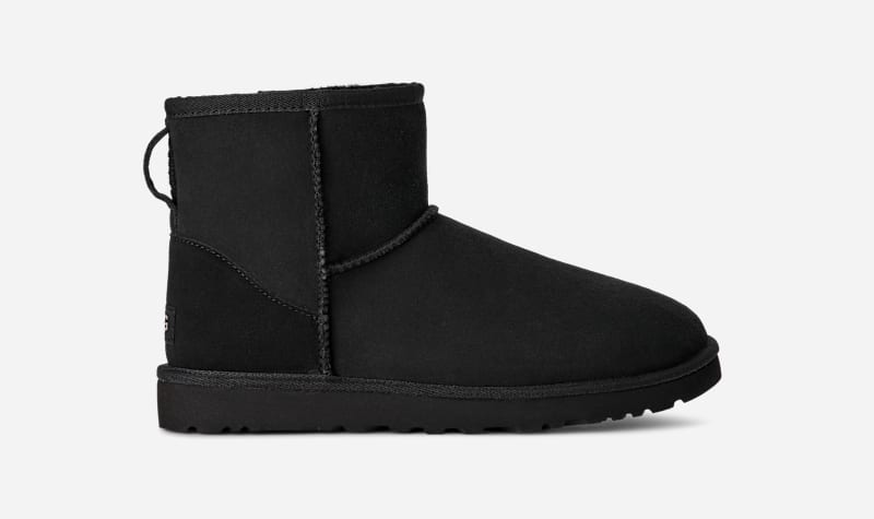 UGG® Classic Mini Boot für Herren | UGG® EU in Black, Größe 40, Schaffell