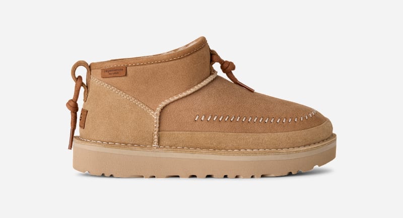 UGG® Classic Ultra Mini Crafted Regenerate Boot für Damen | UGG® EU in Beige, Größe 43, Twinface