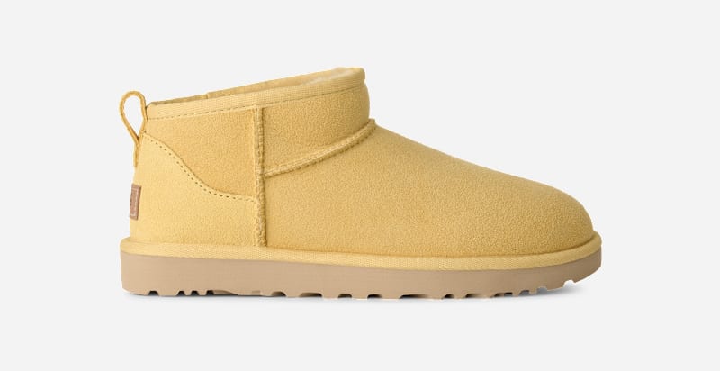 UGG® Classic Ultra Mini für Damen | UGG® EU in Muted Mustard, Größe 36, Twinface