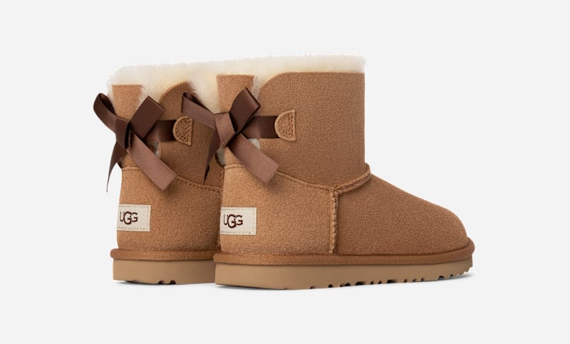 UGG® Mini Bailey Bow II Boot für Kinder | UGG® EU in Brown, Größe 33.5, Twinface