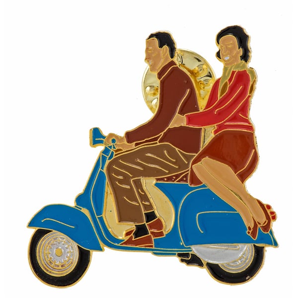 Pin mit Motiv Vespa 'Paar auf Roller' Motorroller 