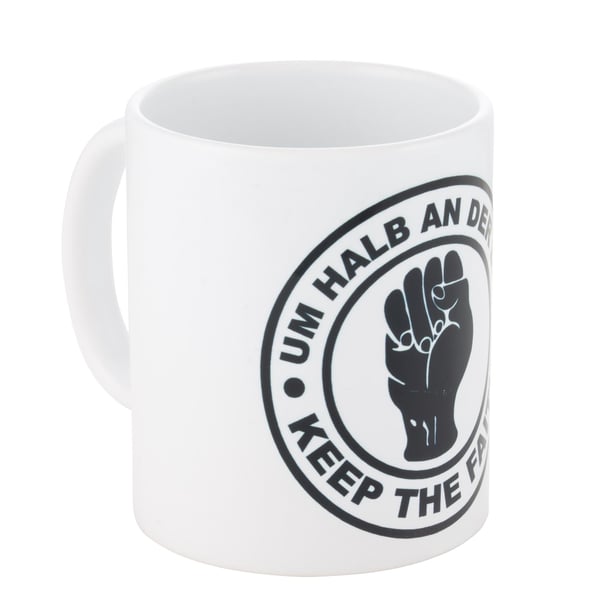 Tasse UM HALB AN DER BAR weiß/schwarz 