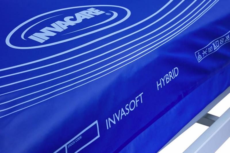 Invacare InvaSoft Hybrid (non-energetisches System) Weichlagerungsmatratze inkl. Bezug, mit selbstregulierenden Luftzellen, bis einschließlich Dekubitusstadium IV nach EPUAP, bis 230kg