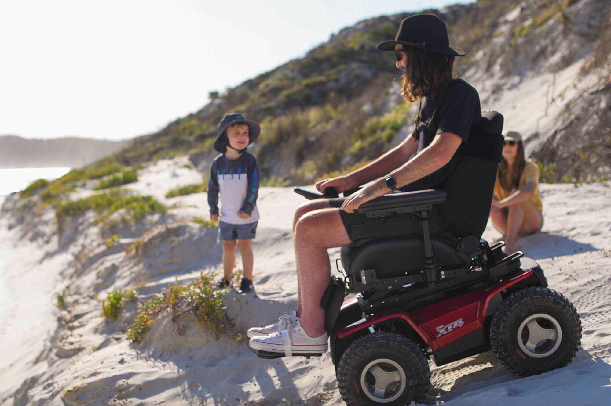 Magic Mobility XT4 Allrad-Elektro-Rollstuhl mit Servolenkung, Australian Konzept, 10km/h.