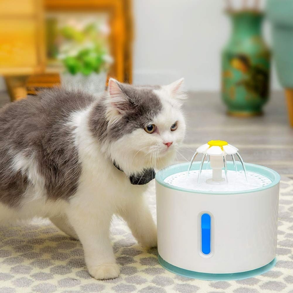 Haustier Katze Wasser Brunnen Automatische Wasser Zubringer Mit LED 2,4 L Hund Katze USB Wasser Trinken Spender Zubringer Schüssel Trinken brunnen