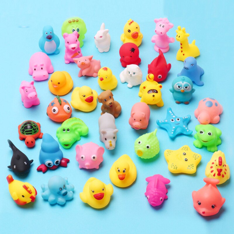 Schlecht Spielzeug Lustige gemischt Zufällige Tiere Weiche Gummi schweben quetschen Klang quietschend Baden Spielzeug Baby Schlecht Spielzeug Schlecht Schwimmen Schwimmbad