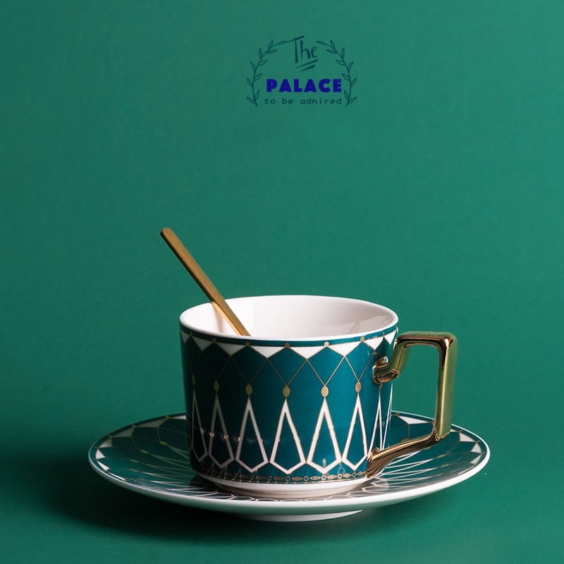 Britischen Stil Luxus Kaffee Tasse und Untertasse einstellen mit Gold Löffel Keramik Cappuccino Nachmittag Tee Tasse Kasten einstellen 200ml